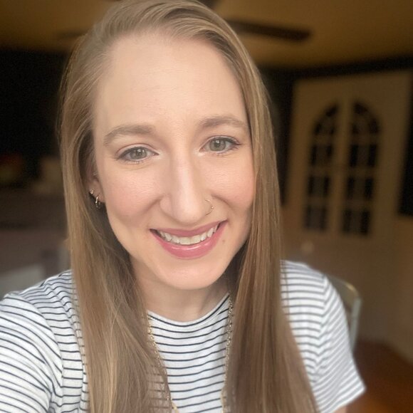 Meet your Posher, Beverly - Picture 1 of 1